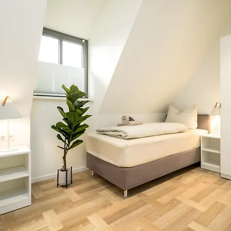 Zolima - - Familie - Paare - E-bike Ladestation Stolpe auf Usedom