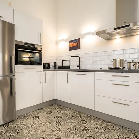 Zolima - - Familie - Paare - E-bike Ladestation *